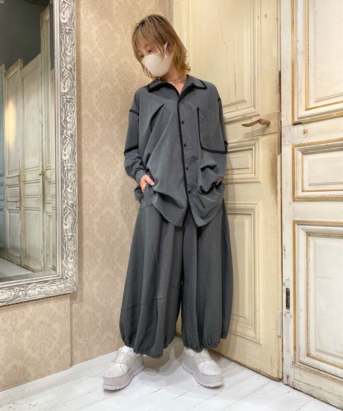 gomme（ゴム）の「T/Rボイル　タックシャツ（シャツ/ブラウス・レディース・チャコールグレー/ブラック・MEDIUM）」の22枚目の写真