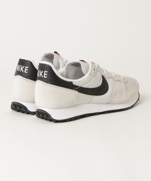 NIKE(ナイキ)の「NIKE/チャレンジャー OG(スニーカー・メンズ・ホワイト/ベージュ・27/26.5/26)」の3枚目の写真