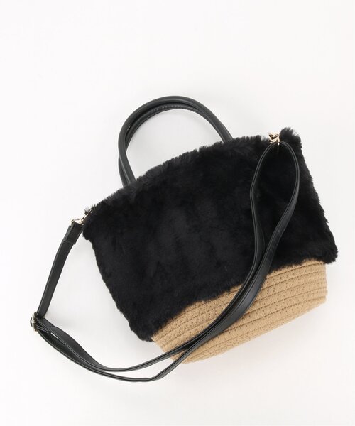frames RAY CASSIN（フレームスレイカズン）の「棉ローブファー切り替えトート（トートバッグ・レディース・ブラック/グレイッシュベージュ/ベージュ系・FREE）」の4枚目の写真