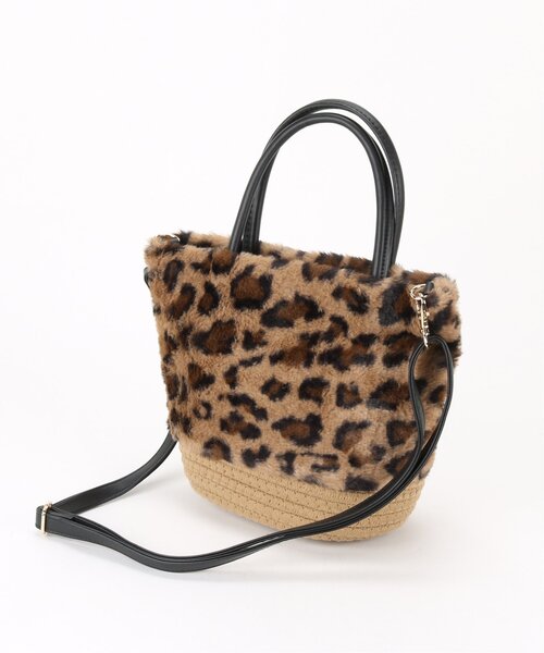 frames RAY CASSIN（フレームスレイカズン）の「棉ローブファー切り替えトート（トートバッグ・レディース・ブラック/グレイッシュベージュ/ベージュ系・FREE）」の7枚目の写真