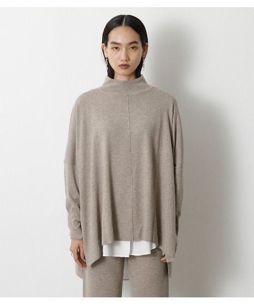 crie conforto（クリーコンフォルト）の「スタンドネックニットポンチョ（ニット/セーター・レディース・ダークグリーン/ベージュ/チャコールグレー/ブラウン・MEDIUM/SMALL）」の7枚目の写真