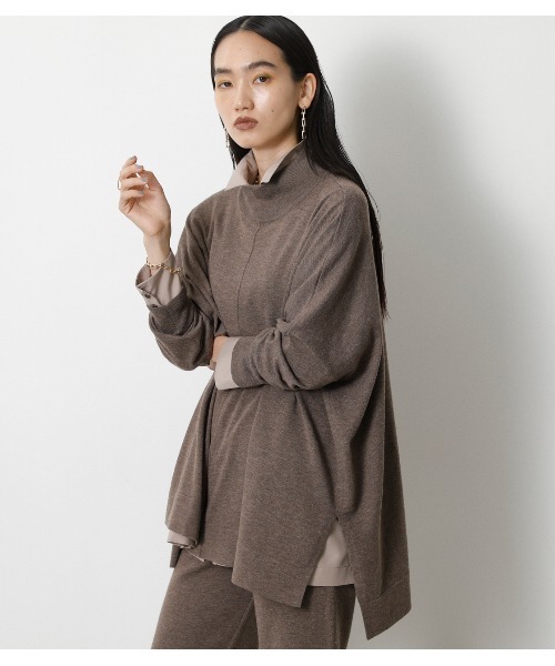 crie conforto（クリーコンフォルト）の「スタンドネックニットポンチョ（ニット/セーター・レディース・ダークグリーン/ベージュ/チャコールグレー/ブラウン・MEDIUM/SMALL）」の14枚目の写真