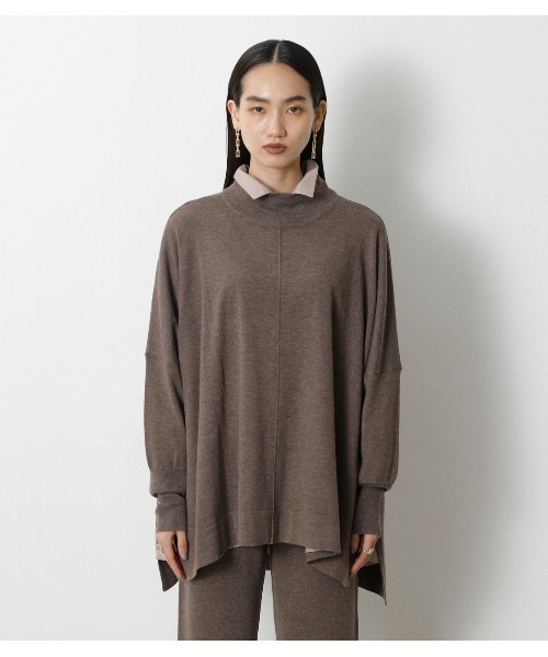 crie conforto（クリーコンフォルト）の「スタンドネックニットポンチョ（ニット/セーター・レディース・ダークグリーン/ベージュ/チャコールグレー/ブラウン・MEDIUM/SMALL）」の15枚目の写真