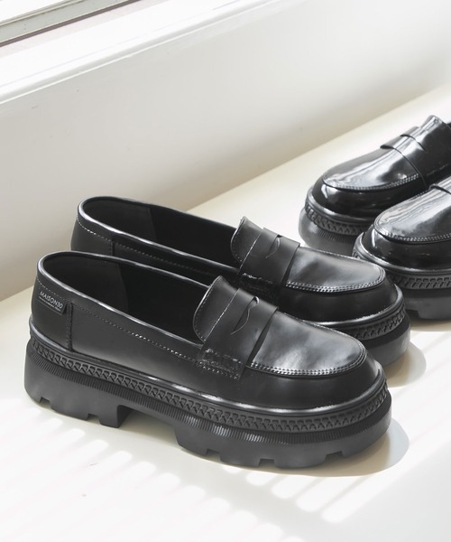 Newlyme（ニューリーミー）の「厚底ブラックローファーパンプス（ローファー・レディース・クリアブラック/ブラック・25cm/24cm/23.5cm/24.5cm/23cm）」の19枚目の写真