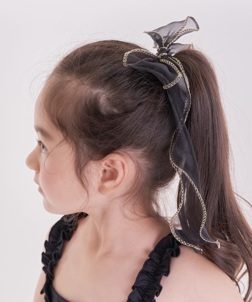 Rora(ローラ)の「ハンク ロングリボン ヘアゴム (3color) 黒 白 ゴールド(ヘアゴム・キッズ・ホワイト/ブラック/ゴールド・FREE)」の12枚目の写真
