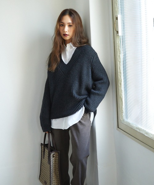 RANDEBOO（ランデブー）の「V neck over knit（ニット/セーター・レディース・チャコールグレー/ベージュ/グリーン・FREE）」の19枚目の写真