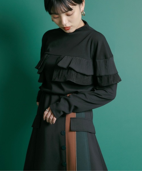 Eimee Law(エイミーロウ)の「ボトルネック フリルショルダーTOPS(Tシャツ/カットソー・レディース・ブラック/チャコールグレー/アイボリー・38)」の9枚目の写真