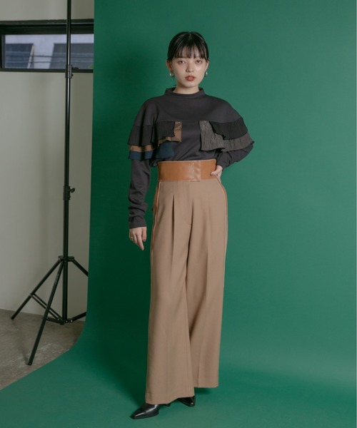 Eimee Law(エイミーロウ)の「ボトルネック フリルショルダーTOPS(Tシャツ/カットソー・レディース・ブラック/チャコールグレー/アイボリー・38)」の15枚目の写真
