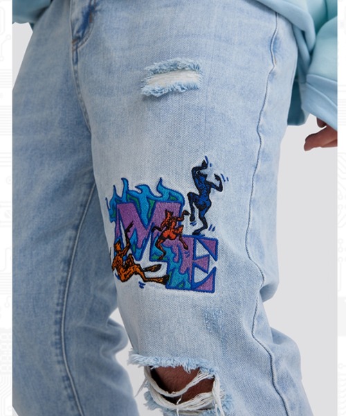 MAISON EMERALD(メゾン エメラルド)の「A'GEM/9 × .kom『MAISON EMERALD/メゾン エメラルド』アートグラフィックデニムパンツ(デニムパンツ・メンズ・ブルー・M/L)」の6枚目の写真
