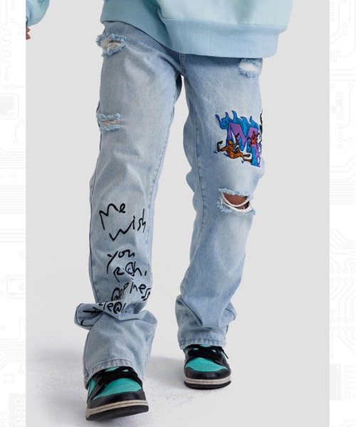 MAISON EMERALD(メゾン エメラルド)の「A'GEM/9 × .kom『MAISON EMERALD/メゾン エメラルド』アートグラフィックデニムパンツ(デニムパンツ・メンズ・ブルー・M/L)」の9枚目の写真