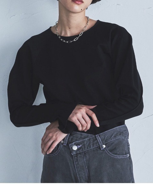 lautreamont BLEUBLANC(ロートレアモンブルーブラン)の「<lautreamont BLEUBLANC>パワショルポンチカットソー≪洗濯機で洗える≫(Tシャツ/カットソー・レディース・ブラック/ベージュ・9号)」の2枚目の写真