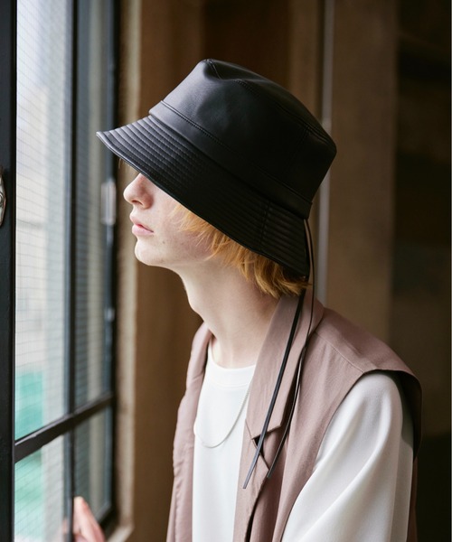 ロンパ、ハット ln fortis（ロンフォルティス）の「ln fortis - レザーコードバケット