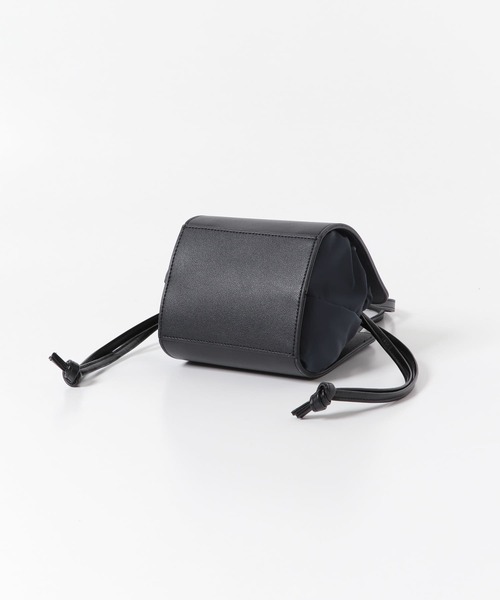 URBAN RESEARCH DOORS(アーバンリサーチドアーズ)の「2WAY巾着ミニバッグ(ショルダーバッグ・レディース・ブラック/ベージュ・ONE)」の8枚目の写真