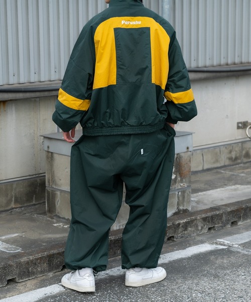 Perushu（ペルーシュ）の「レトロ刺繍ナイロンブルゾン（ブルゾン