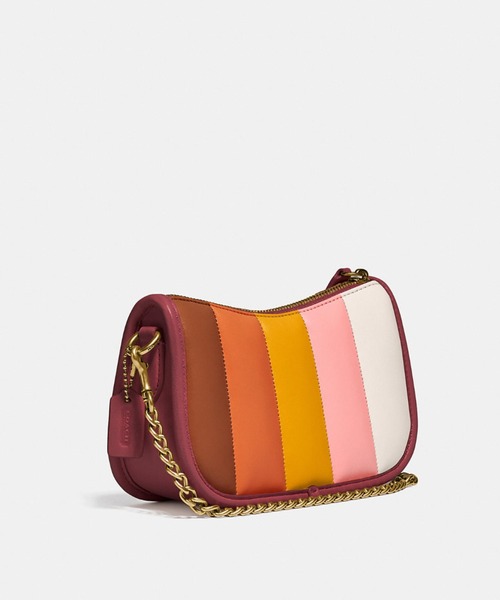 COACH(コーチ)の「スウィンガー 20 ウィズ キルティング(ハンドバッグ・レディース・レッド・フリ-)」の7枚目の写真