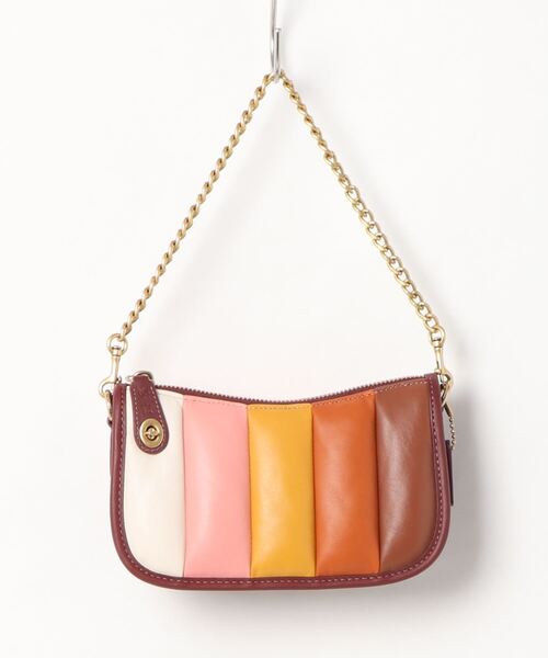 COACH(コーチ)の「スウィンガー 20 ウィズ キルティング(ハンドバッグ・レディース・レッド・フリ-)」の11枚目の写真