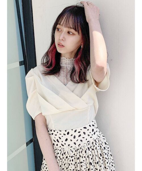 dazzlin(ダズリン)の「カシュクールレースカットソー(Tシャツ/カットソー・レディース・ブラック/パープル/ピンク/グリーン/オフホワイト・FREE)」の21枚目の写真