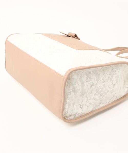 axes femme（アクシーズファム）の「Ａ４レーススクエアトート（トートバッグ・レディース・ブラック/キナリ・MEDIUM）」の4枚目の写真