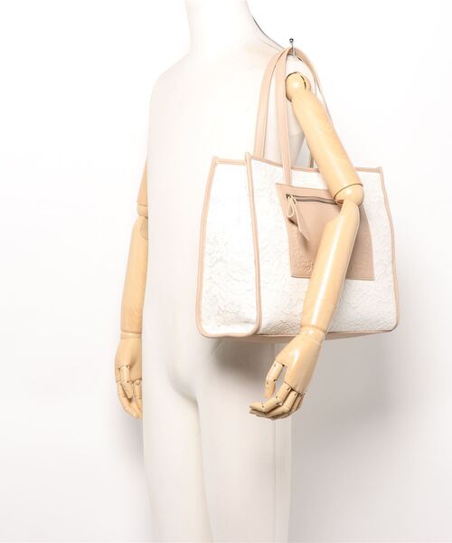 axes femme（アクシーズファム）の「Ａ４レーススクエアトート（トートバッグ・レディース・ブラック/キナリ・MEDIUM）」の7枚目の写真