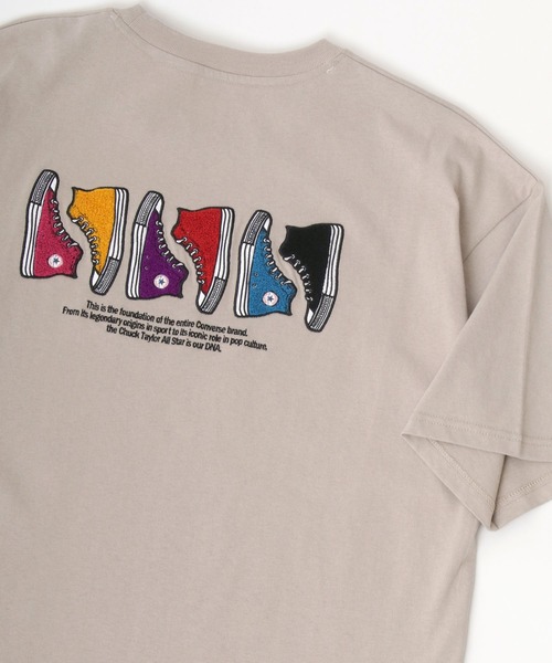 CONVERSE（コンバース）の「CONVERSE/コンバース ビッグシルエット バック刺繍 オールスター スニーカー イラスト フロント ワンポイント刺繍 Tシャツ（Tシャツ/カットソー・メンズ・ホワイト/ブラック/ブルー/グリーン/ホワイト系その他/ブラック系その他/ベージュ系その他/ブルー系その他・LL/M/L）」の5枚目の写真
