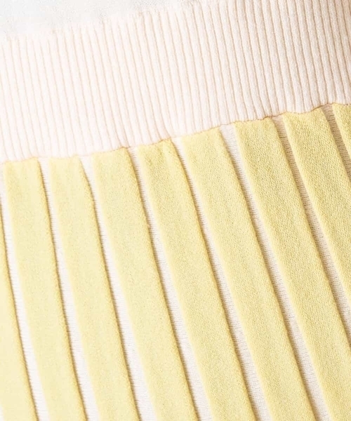 A de a.v.v（アードアー・ヴェ・ヴェ）の「肩ラッフルマーメイドニットワンピ―ス（ワンピース・レディース・ブラック/アイボリー/ライトピンク・39）」の15枚目の写真