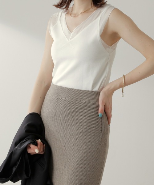 COLLAGE GALLARDAGALANTE（コラージュガリャルダガランテ）の「ジャケットとの相性がいい/シアー切替タンク/手洗い可（タンクトップ・レディース・ホワイト/チャコールグレー/ブラック/ベージュ/ライトグレー/ホワイト系その他/グレー・FREE）」の21枚目の写真