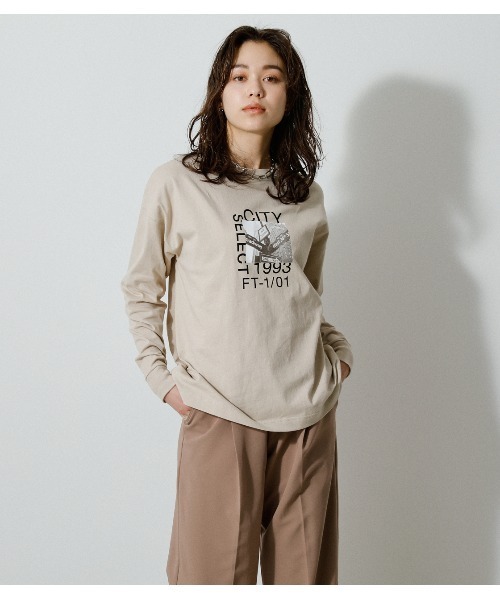 AZUL by moussy(アズールバイマウジー)の「CITY SELECT LONG SLEEVE TEE/シティーセレクトロングスリーブTシャツ(Tシャツ/カットソー・レディース・ライトベージュ/オフホワイト/ブラック・MEDIUM/SMALL)」の3枚目の写真