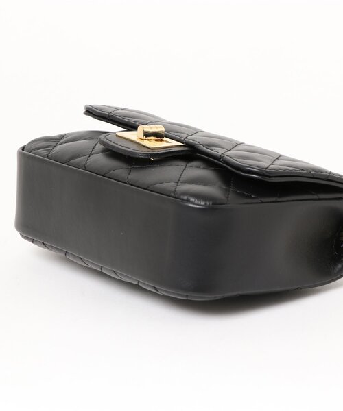 allureville（アルアバイル）の「キルティングチェーンショルダー（ショルダーバッグ・レディース・ブラック/ベージュ/ゴールド系その他・2）」の14枚目の写真