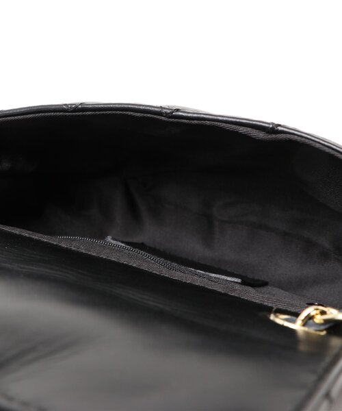 allureville（アルアバイル）の「キルティングチェーンショルダー（ショルダーバッグ・レディース・ブラック/ベージュ/ゴールド系その他・2）」の7枚目の写真