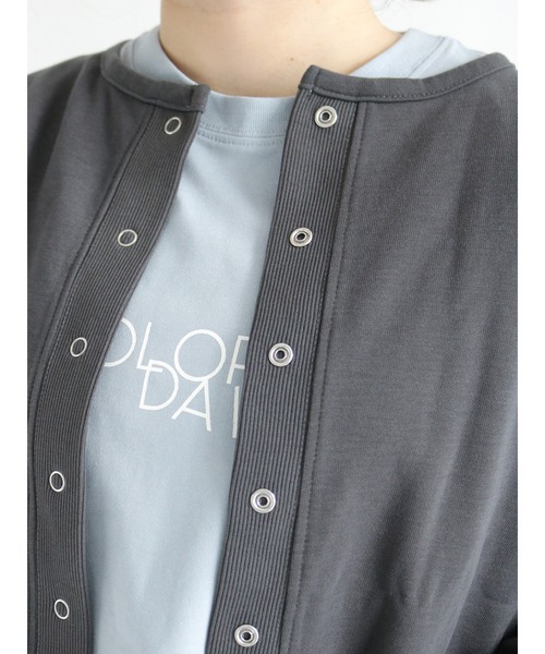 Lugnoncure（ルノンキュール）の「TCポンチクルーネックカーディガン（カーディガン/ボレロ・レディース・オフホワイト/チャコール/ベージュ・ﾌﾘ-）」の4枚目の写真