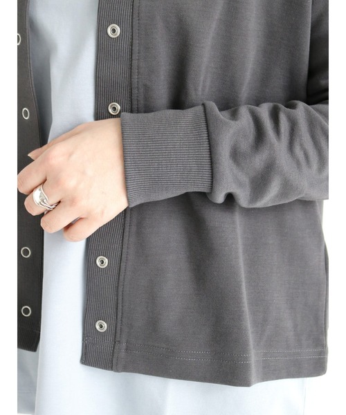 Lugnoncure（ルノンキュール）の「TCポンチクルーネックカーディガン（カーディガン/ボレロ・レディース・オフホワイト/チャコール/ベージュ・ﾌﾘ-）」の6枚目の写真