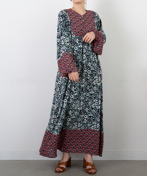 PICHI（ピイチ）の「柄デザインロングワンピース（ワンピース・レディース・ネイビー/オレンジ・FREE）」の10枚目の写真