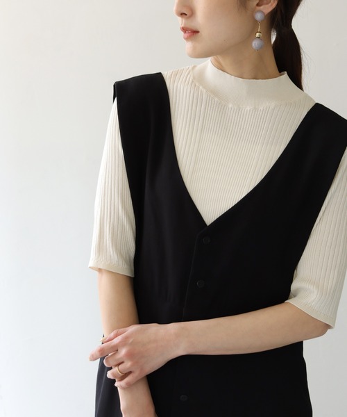 HER CLOSET（ハークローゼット）の「【HERCLOSET】WEB限定プチハイネックカラフルイレギュラーリブニット【新色追加】（ニット/セーター・レディース・ブラック/オフホワイト/イエロー/ブルー/ダークオレンジ/レッド/グリーン・M）」の2枚目の写真