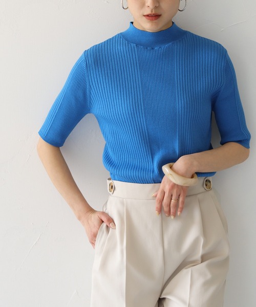 HER CLOSET（ハークローゼット）の「【HERCLOSET】WEB限定プチハイネックカラフルイレギュラーリブニット【新色追加】（ニット/セーター・レディース・ブラック/オフホワイト/イエロー/ブルー/ダークオレンジ/レッド/グリーン・M）」の5枚目の写真