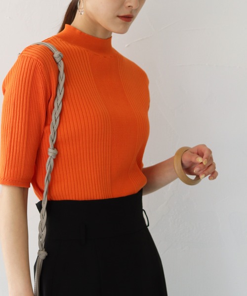 HER CLOSET（ハークローゼット）の「【HERCLOSET】WEB限定プチハイネックカラフルイレギュラーリブニット【新色追加】（ニット/セーター・レディース・ブラック/オフホワイト/イエロー/ブルー/ダークオレンジ/レッド/グリーン・M）」の7枚目の写真