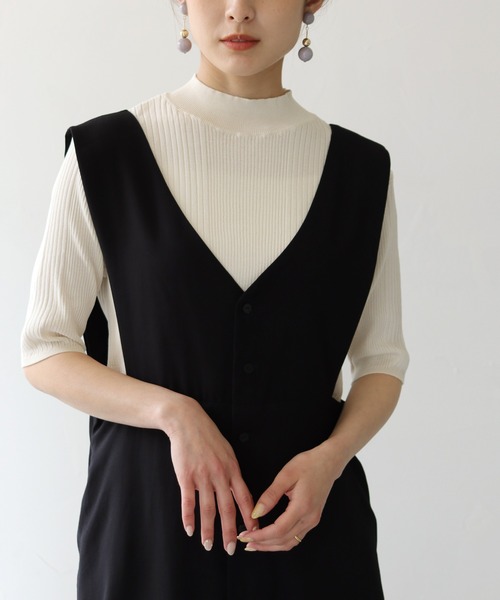 HER CLOSET（ハークローゼット）の「【HERCLOSET】WEB限定プチハイネックカラフルイレギュラーリブニット【新色追加】（ニット/セーター・レディース・ブラック/オフホワイト/イエロー/ブルー/ダークオレンジ/レッド/グリーン・M）」の9枚目の写真