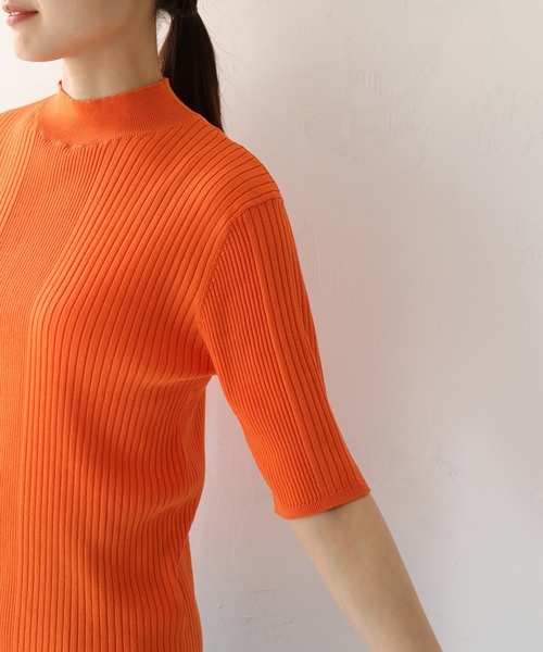 HER CLOSET（ハークローゼット）の「【HERCLOSET】WEB限定プチハイネックカラフルイレギュラーリブニット【新色追加】（ニット/セーター・レディース・ブラック/オフホワイト/イエロー/ブルー/ダークオレンジ/レッド/グリーン・M）」の8枚目の写真