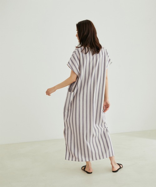 SALON adam et rope'(サロン アダム エ ロペ)の「【WEB限定】マルチストライプキーネックカフタンワンピース(ワンピース・レディース・ベージュ/パープル/オレンジ・FREE)」の12枚目の写真
