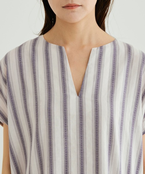 SALON adam et rope'(サロン アダム エ ロペ)の「【WEB限定】マルチストライプキーネックカフタンワンピース(ワンピース・レディース・ベージュ/パープル/オレンジ・FREE)」の22枚目の写真