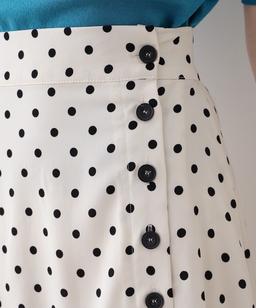 N.（N. Natural Beauty Basic）（エヌエヌナチュラルビューティーベーシック）の「ドットプリントサイドボタンスカート（スカート・レディース・ブラック系その他/ホワイト系その他・MEDIUM）」の7枚目の写真