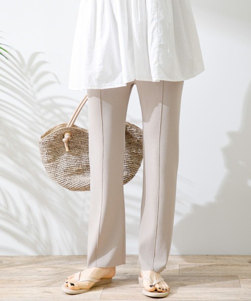 URBAN RESEARCH Sonny Label(アーバンリサーチサニーレーベル)の「接触冷感ストレートニットパンツ(その他パンツ・レディース・ブラック/グレー系その他/オフホワイト・FREE)」の5枚目の写真