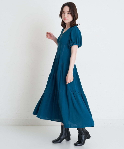 A de a.v.v（アードアー・ヴェ・ヴェ）の「配色ステッチパフスリーブティアードワンピ―ス（ワンピース・レディース・ブルー/ホワイト/ブラック・36/38）」の3枚目の写真