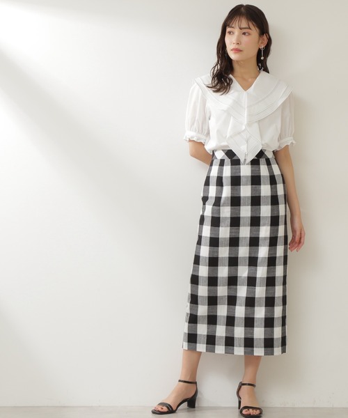 NATURAL BEAUTY BASIC（ナチュラルビューティーベーシック）の「バイカラーステッチラッフルブラウス（シャツ/ブラウス・レディース・オフホワイト/ブラック系その他・SMALL/MEDIUM）」の7枚目の写真