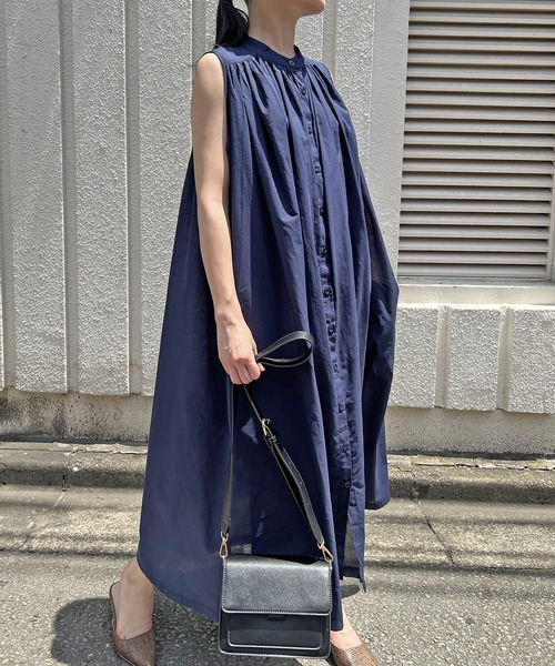 Jewelobe（ジュエローブ）の「ヨークギャザーノースリーブシャツ