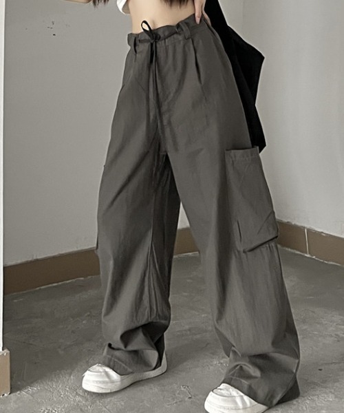 Vipoa(ヴィポア)の「ビッグポケットカーゴパンツ(カーゴパンツ・レディース・ブラック/グレー/ホワイト/ピンク・MEDIUM/LARGE)」の9枚目の写真