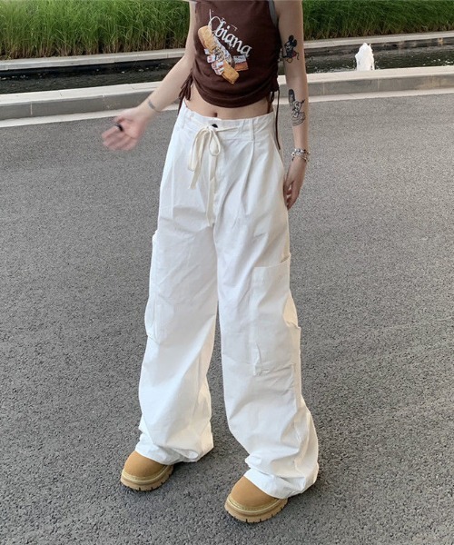 Vipoa(ヴィポア)の「ビッグポケットカーゴパンツ(カーゴパンツ・レディース・ブラック/グレー/ホワイト/ピンク・MEDIUM/LARGE)」の13枚目の写真