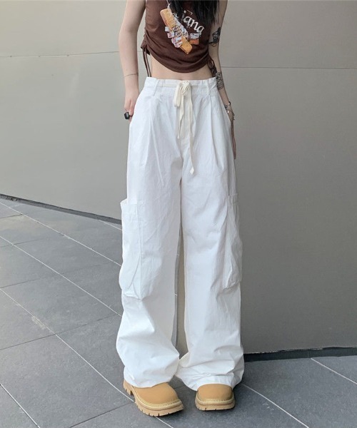 Vipoa(ヴィポア)の「ビッグポケットカーゴパンツ(カーゴパンツ・レディース・ブラック/グレー/ホワイト/ピンク・MEDIUM/LARGE)」の12枚目の写真