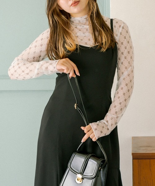 OLIVE des OLIVE（オリーブデオリーブ）の「プリントシアータートルインナー（Tシャツ/カットソー・レディース・サックスブルー/オフホワイト/ベージュ・FREE）」の5枚目の写真