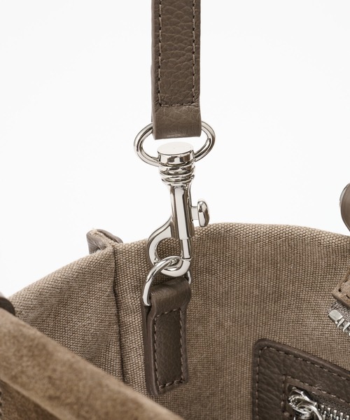 IACUCCI（イアクッチ）の「ソルベット S CANVAS/SUEDE/CERVO（トートバッグ・レディース・ブラウン/グレー・FREE）」の11枚目の写真