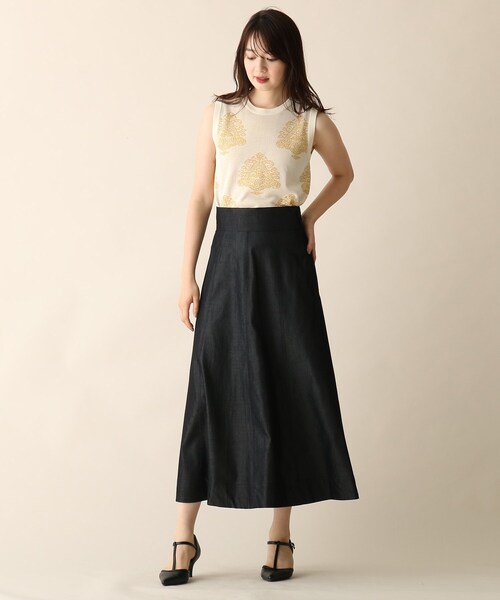 OPAQUE.CLIP（オペークドットクリップ）の「◆デニムシャンブレーフレアスカート（スカート・レディース・ガンメタ/ネイビー系3・38/36）」の4枚目の写真